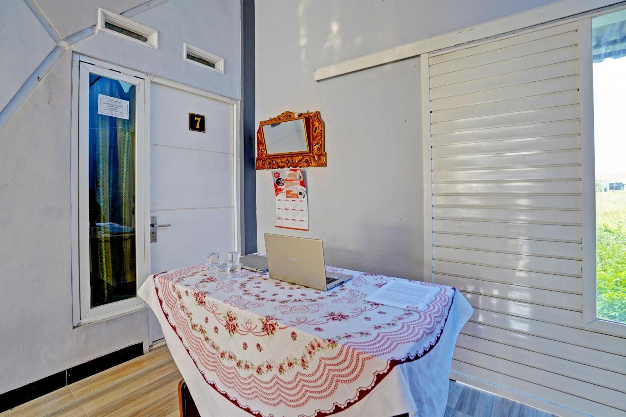 Oyo Life 91866 Paradise Ok Kost Syariah Mojokerto Bagian luar foto